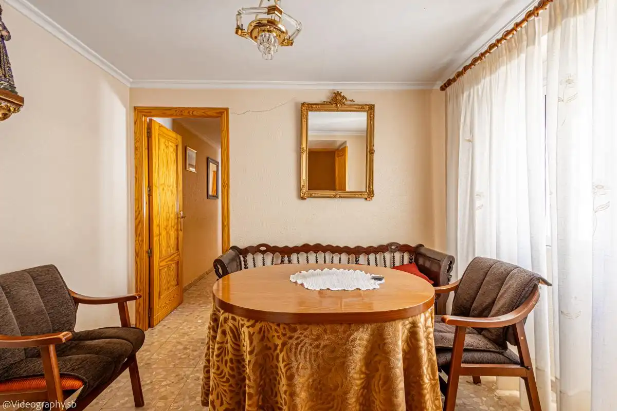 Esszimmer von Einfamilien-Reihenhaus zum Verkauf in Valdepeñas mit Heizung, Terrasse und Balkon