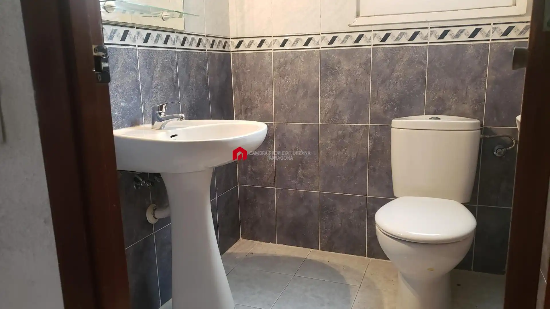 Bany de Pis en venda en Tarragona amb Calefacció, Terrassa i Balcó