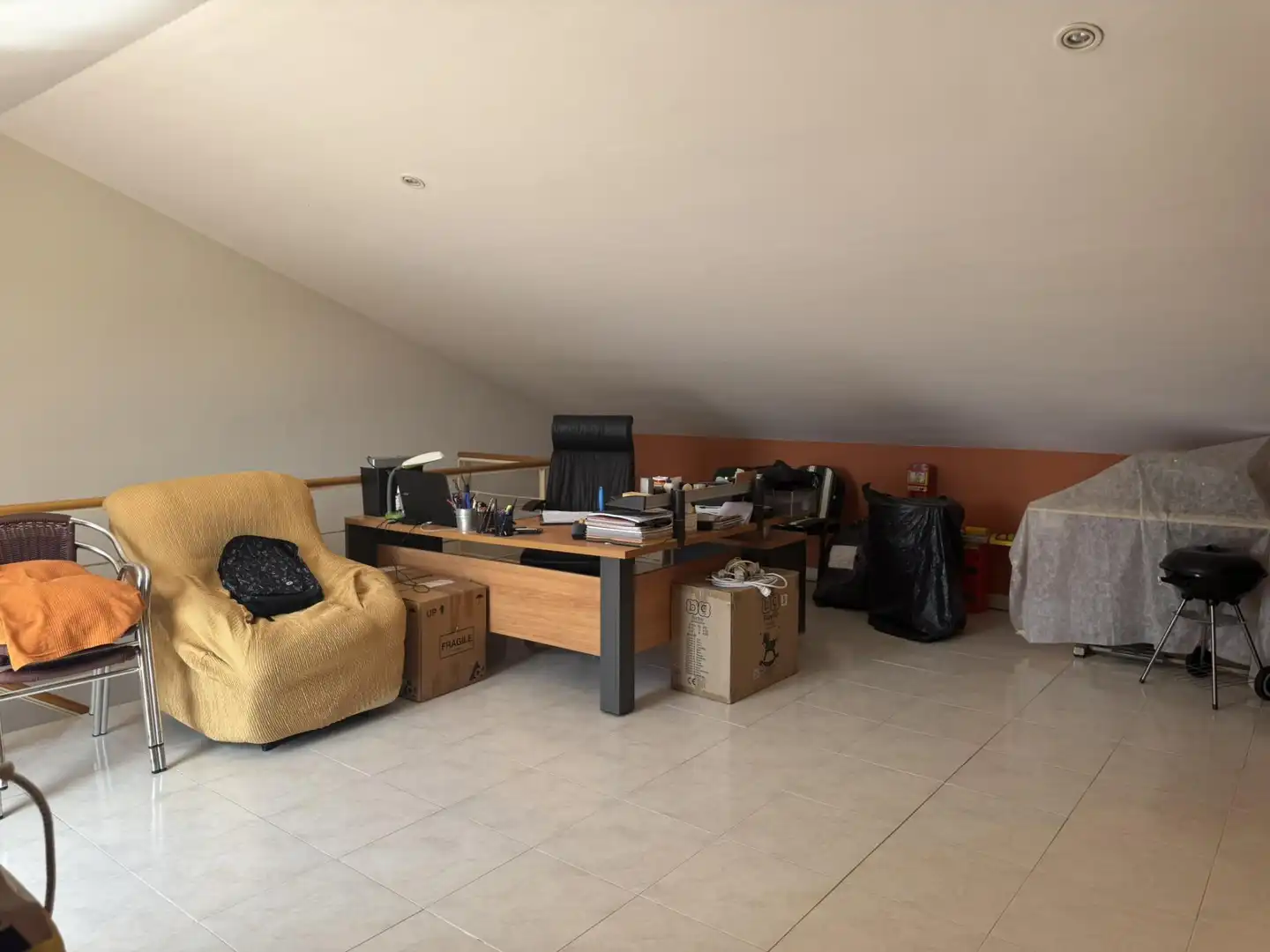 Einfamilien-Reihenhaus zum Verkauf in Guissona mit Heizung, Privatgarten und Ofen