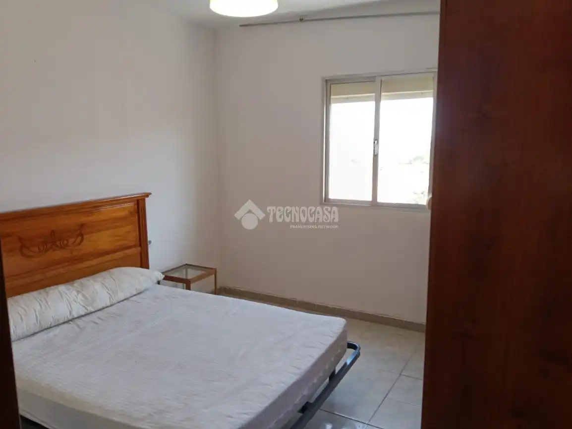 Habitación de Piso en venta en Dos Hermanas con Amueblado y Balcón