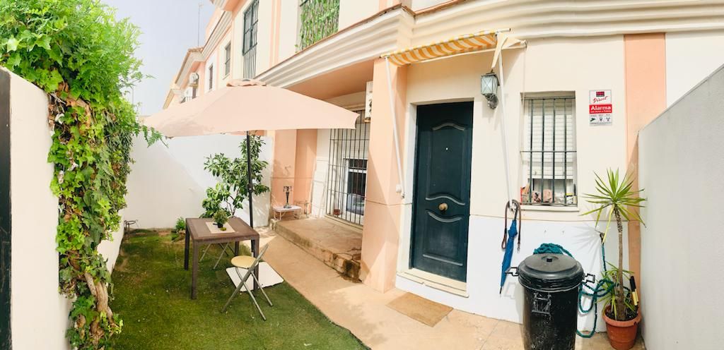 Casa adosada de lloguer a N/A, El Pino - Bajo de Guía