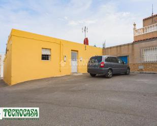 Vista exterior de Casa adosada en venda en Adra