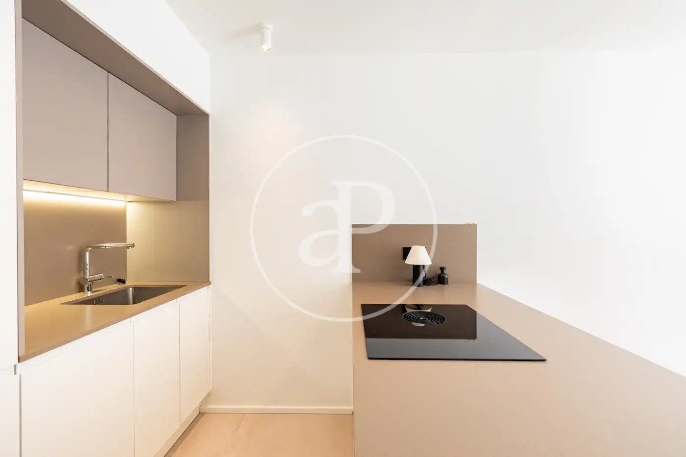 Küche von Wohnung zum Verkauf in Barcelona mit Klimaanlage, Heizung und Terrasse