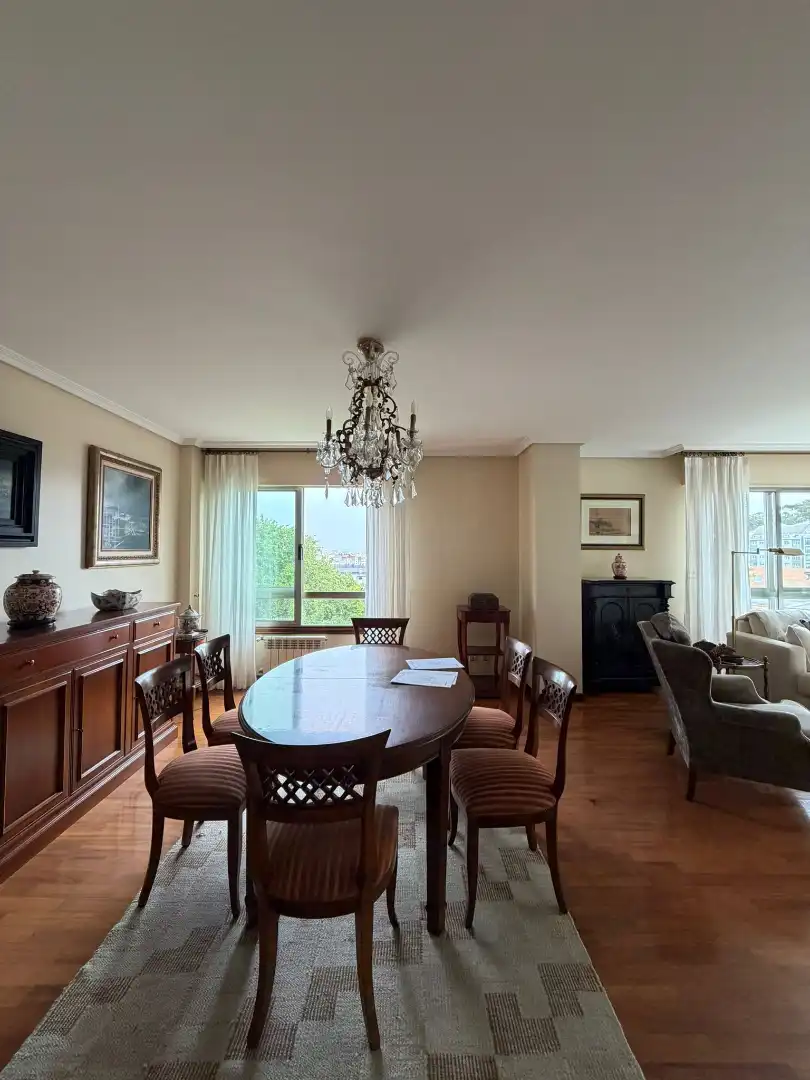 Comedor de Piso en venta en A Coruña Capital  con Calefacción, Parquet y Trastero