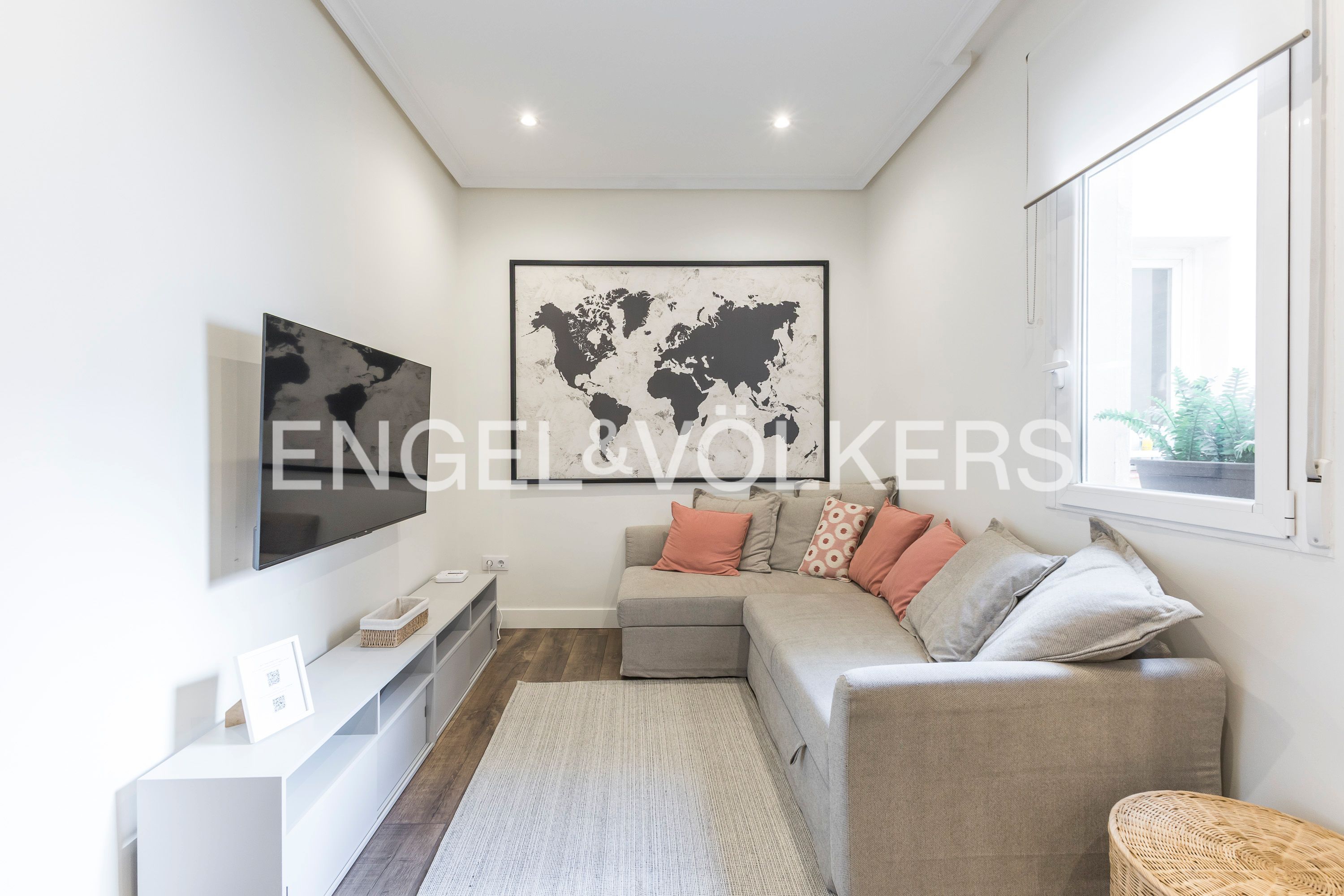 Sala de estar de Piso de alquiler en  Madrid Capital con Aire acondicionado, Calefacción y Amueblado