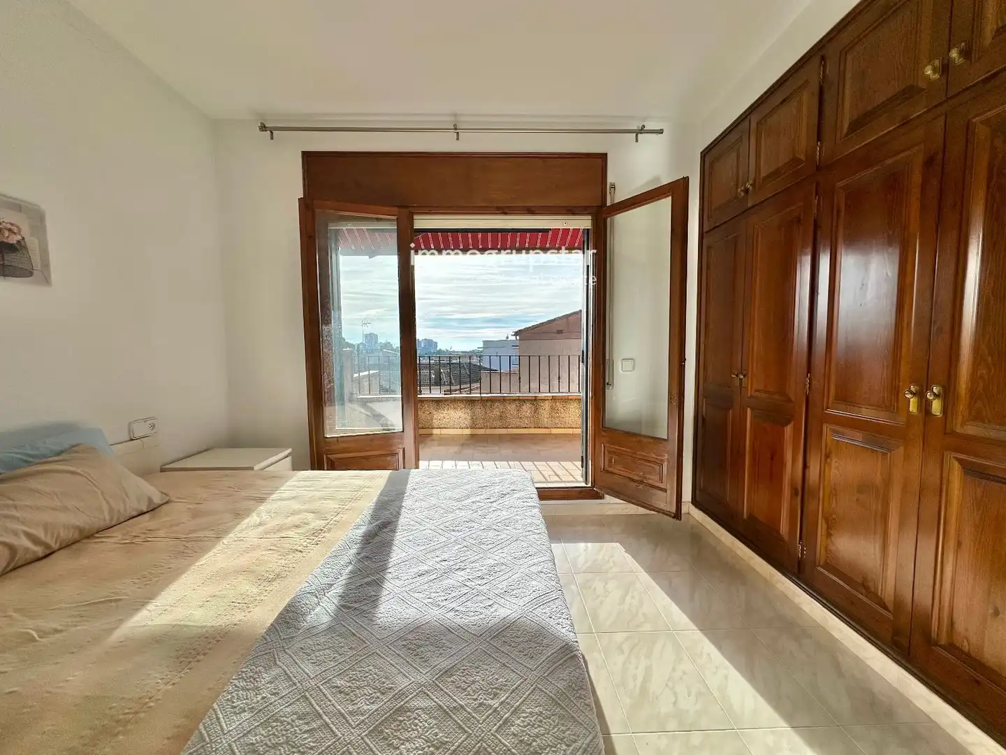 Schlafzimmer von Einfamilien-Reihenhaus zum Verkauf in Castell d'Aro, Platja d'Aro i s'Agaró mit Heizung, Privatgarten und Terrasse