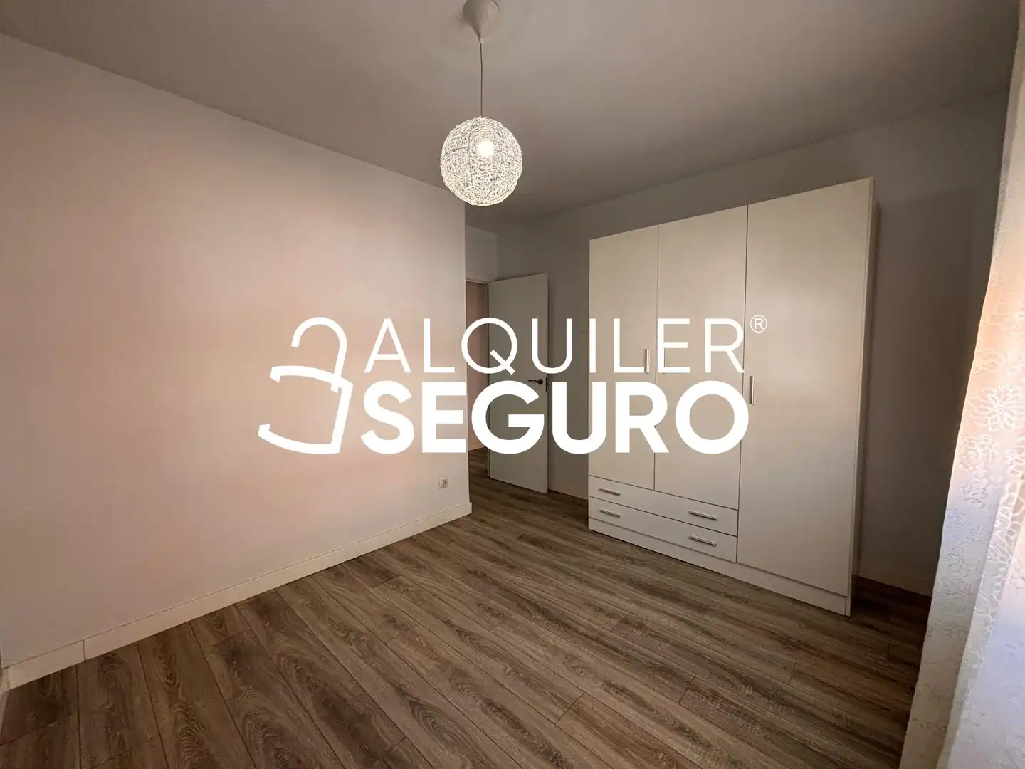 Schlafzimmer von Wohnung zur Miete in Madrid mit Heizung und Terrasse