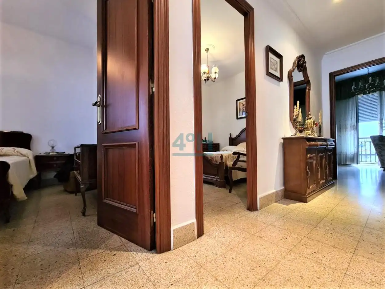 Casa o xalet en venda en Ourense Capital  amb Calefacció, Jardí privat i Terrassa