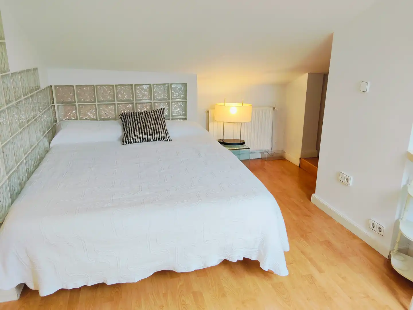 Habitación de Dúplex en venta en Santander con Calefacción, Parquet y Amueblado
