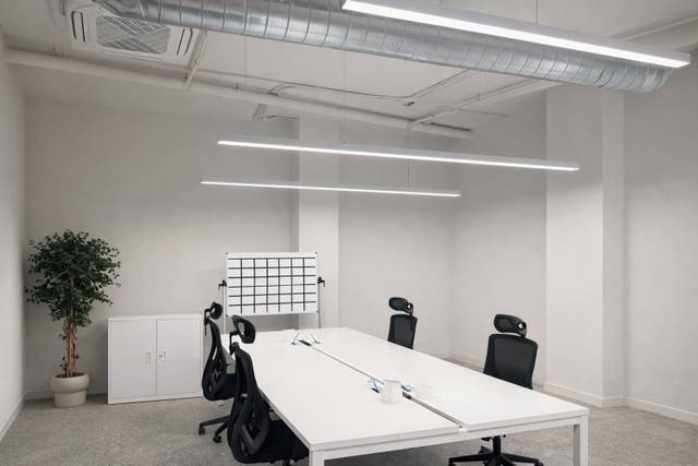 Oficina en Alquiler en Avinguda del Primer de Maig, 36 en L'Hort de Senabre