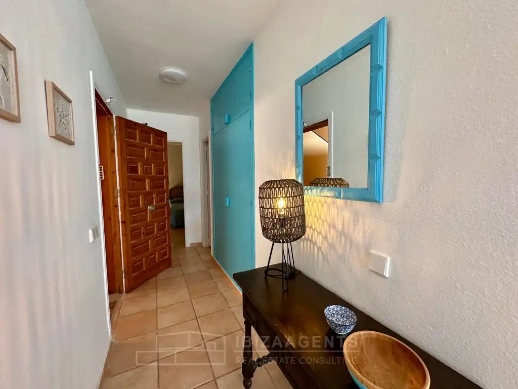 Apartament en venda en Sant Josep de sa Talaia amb Terrassa, Rentadora i TV
