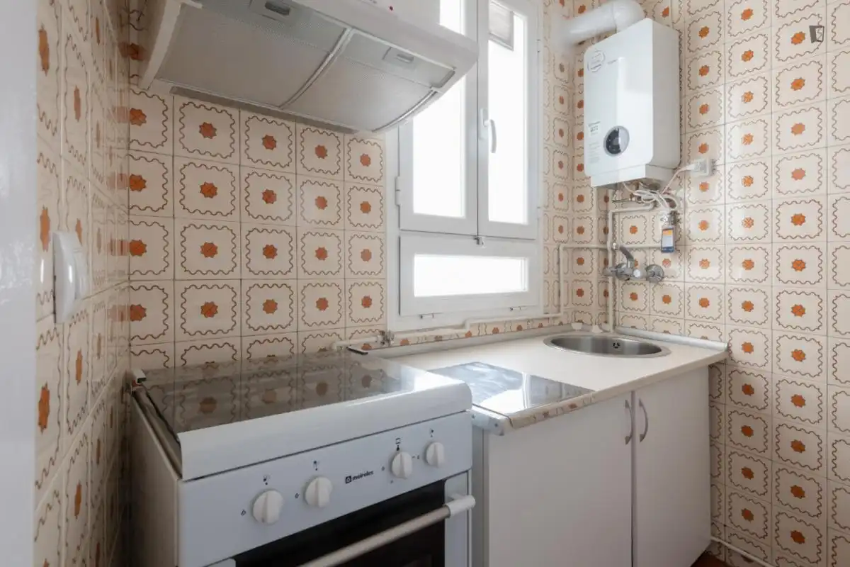 Cuina de Casa o xalet de lloguer en Madrid amb Moblat, Forn i Rentadora