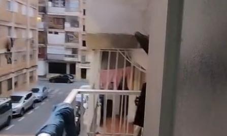 Foto 3 de Piso en venta en Colonia Requena, Alicante / Alacant