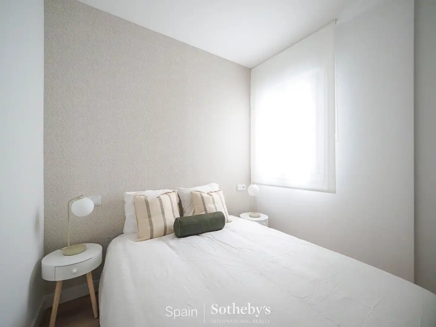 Dormitori de Apartament en venda en Madrid amb Aire condicionat i Calefacció