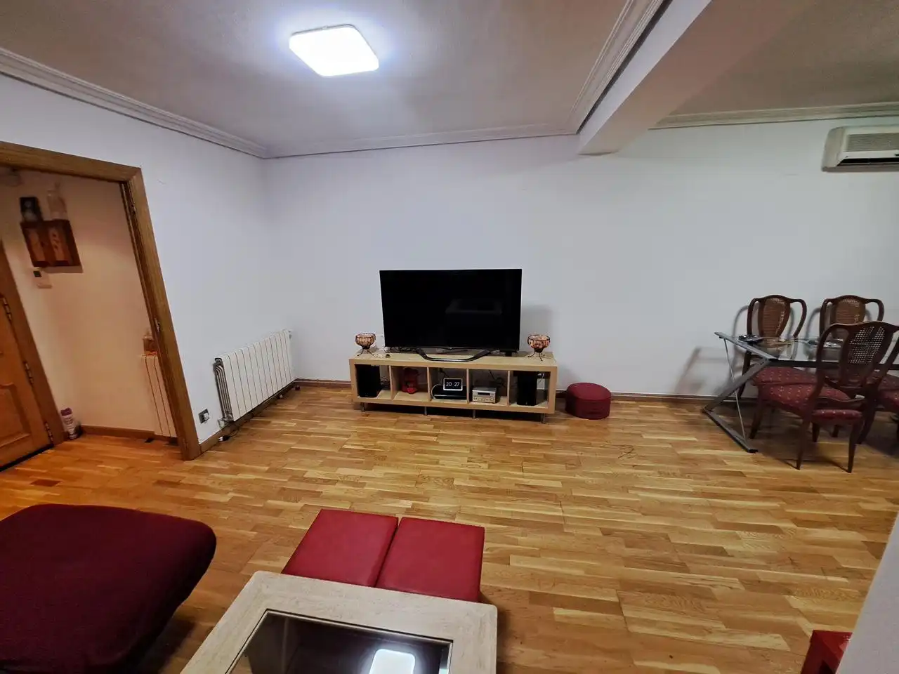 Living room of Flat for sale in Zaragoza  with Air Conditioner, Heating and Parquet flooring