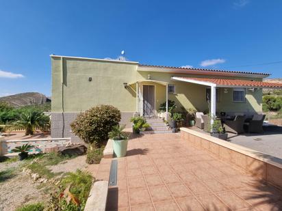Vista exterior de Casa o xalet en venda en Alicante / Alacant amb Aire condicionat, Jardí privat i Terrassa