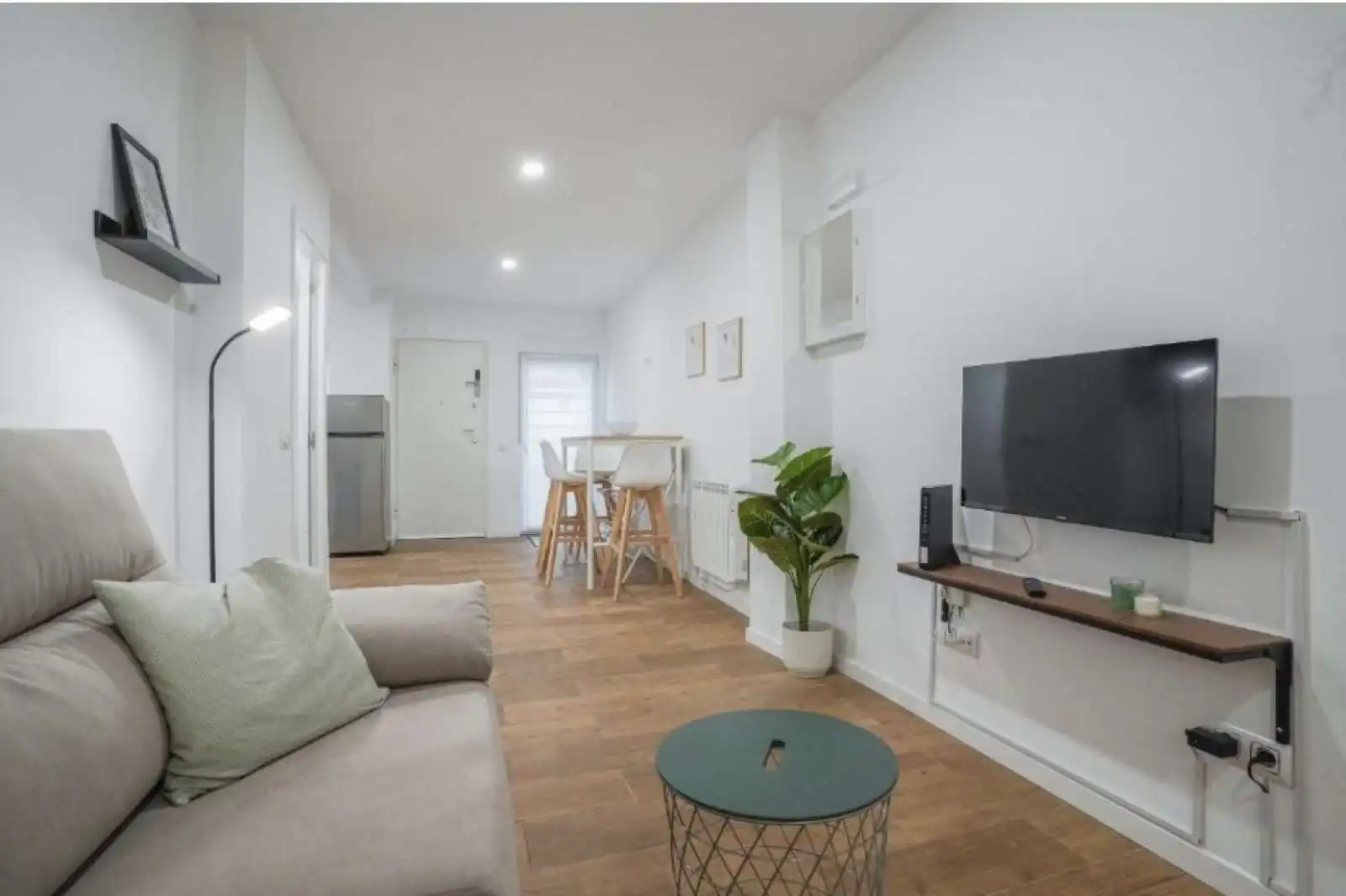 Sala d'estar de Apartament per a compartir en  Madrid Capital amb Aire condicionat, Calefacció i Terrassa