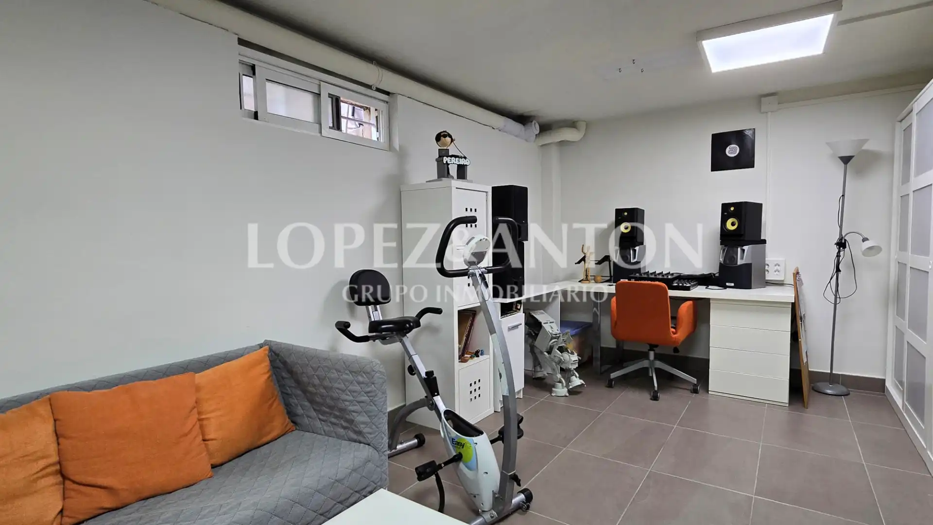 Houses for sale in L'Eliana  with Air Conditioner, Heating and Private garden