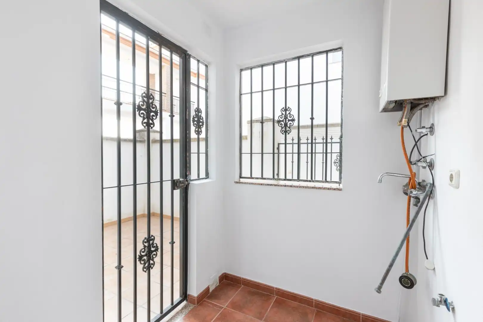 Flat for sale in Alhendín  with Air Conditioner