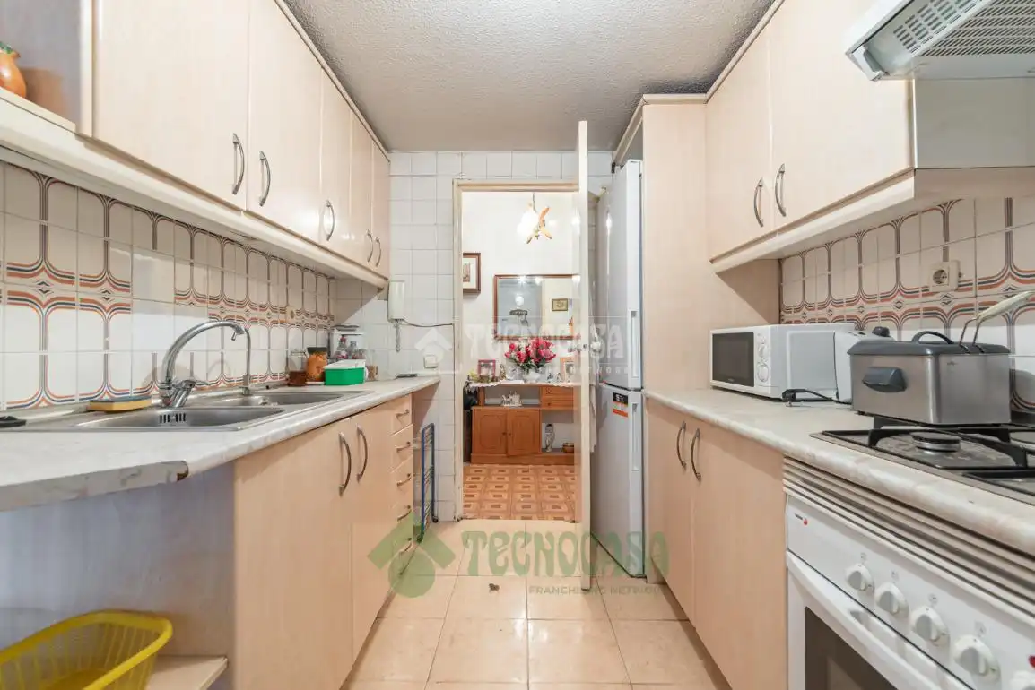 Cocina de Piso en venta en Algete con Calefacción, Balcón y Piscina comunitaria