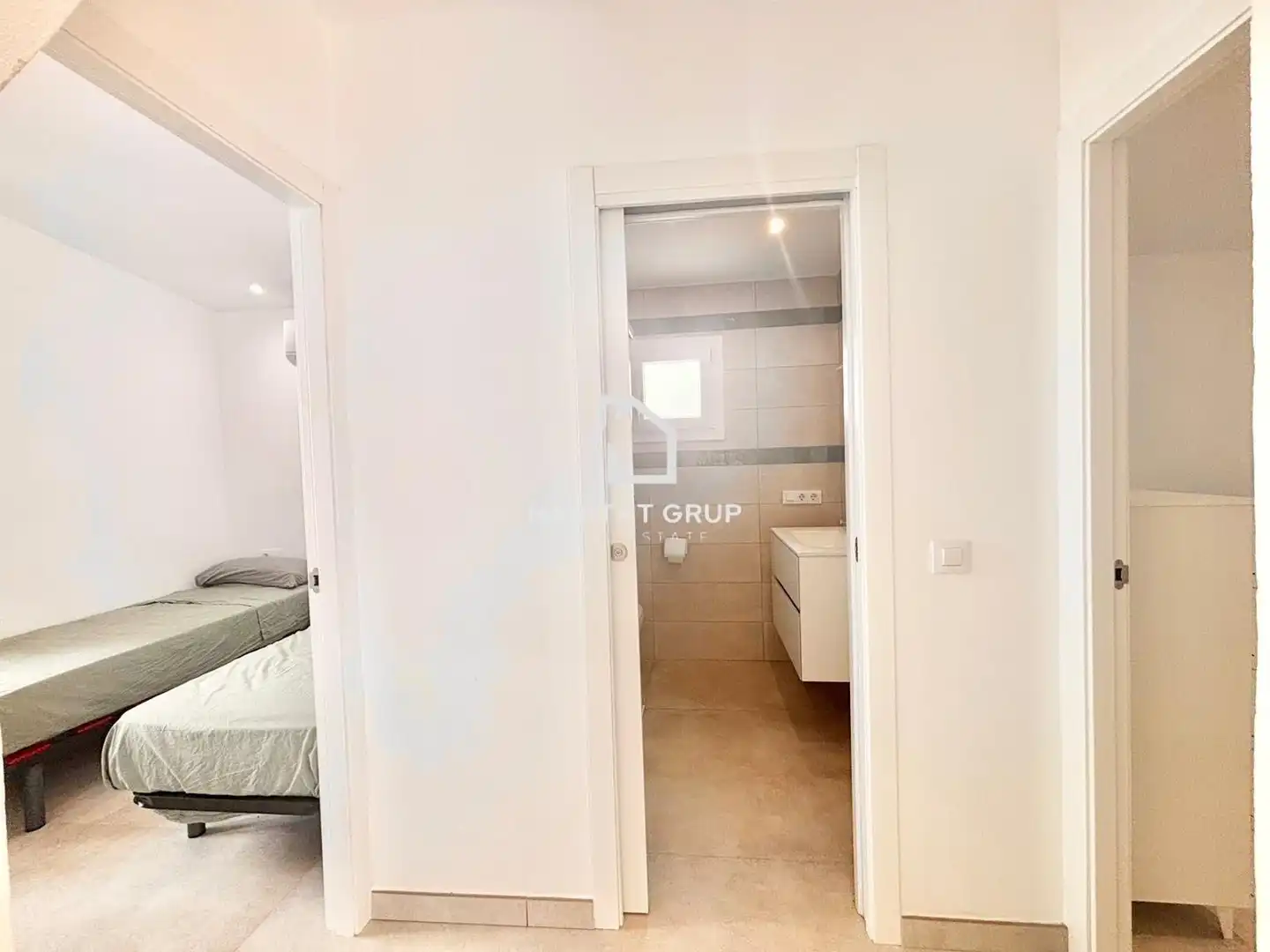 Dormitori de Casa adosada en venda en Ciutadella de Menorca amb Aire condicionat, Jardí privat i Terrassa