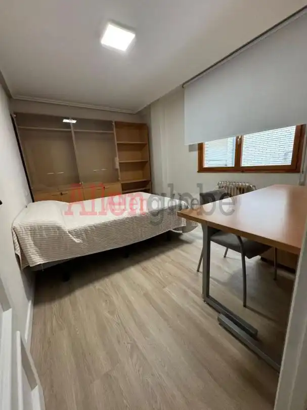 Piso de alquiler en Calle Joaquín Blume, Fozaneldi - Tenderina