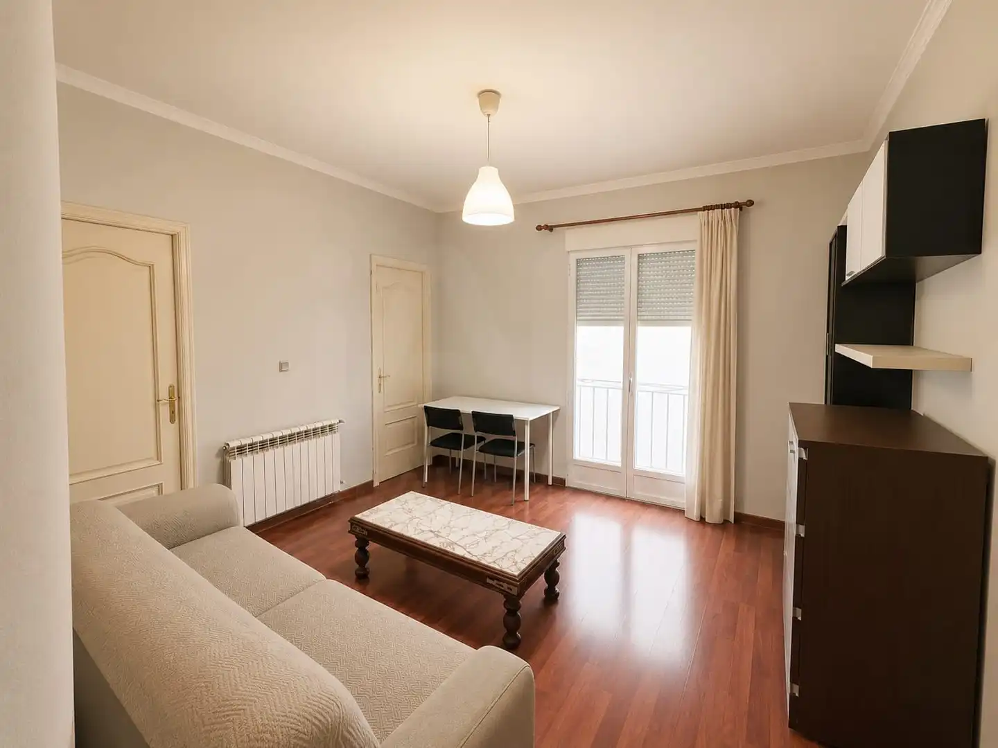 Sala d'estar de Pis en venda en Madrid amb Calefacció
