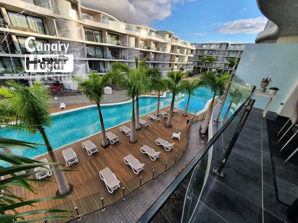 Vista exterior de Apartament en venda en Arona amb Aire condicionat, Calefacció i Jardí privat