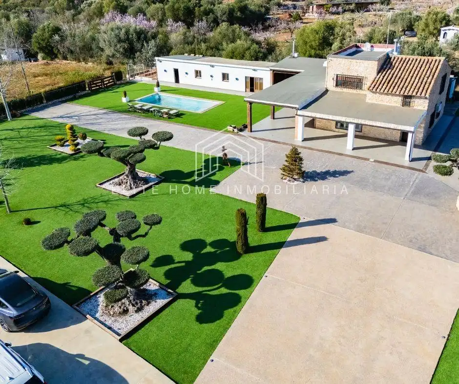 Exterior view of Houses for sale in Useras /  Les Useres  with Air Conditioner, Private garden and Terrace