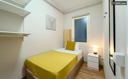 Bedroom of Flat to share in  Barcelona Capital  with Air Conditioner and Terrace