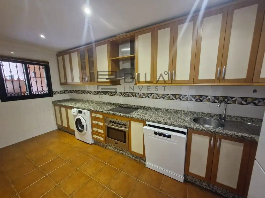 Küche von Wohnung zum Verkauf in Marbella mit Klimaanlage, Terrasse und Abstellraum