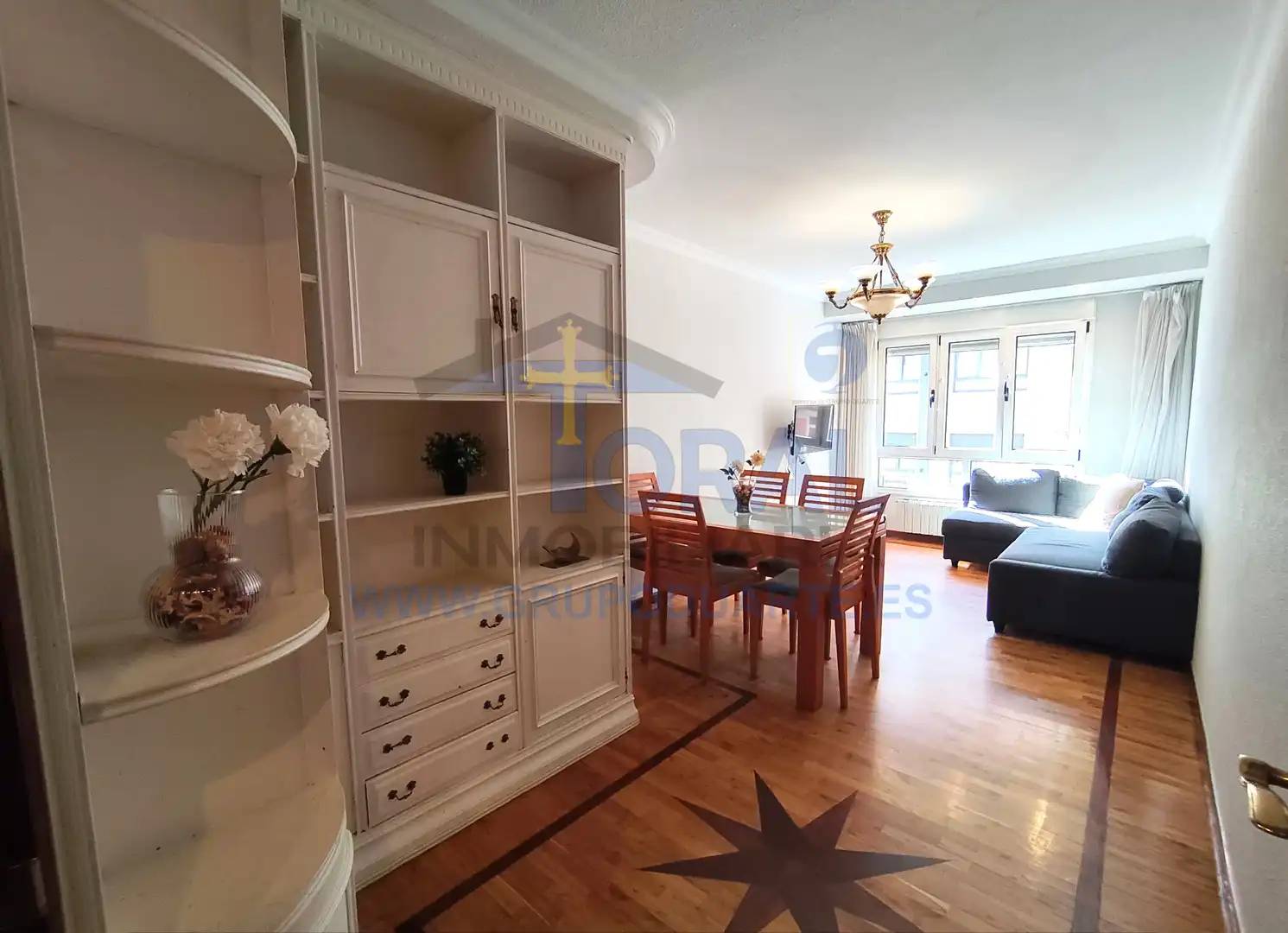 Wohnzimmer von Wohnung zur Miete in Gijón  mit Heizung, Parkett und Möbliert