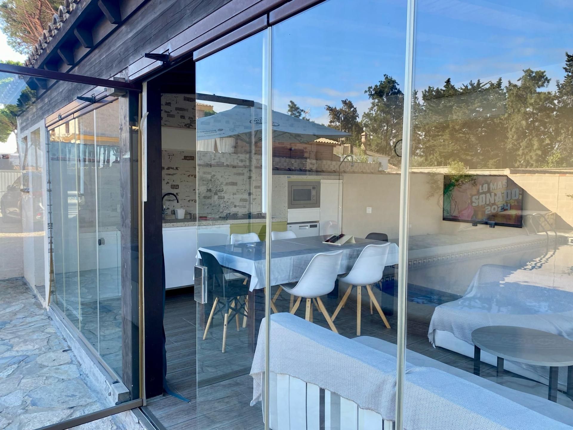 Terrace of House or chalet for sale in Chiclana de la Frontera  with Air Conditioner and Swimming Pool