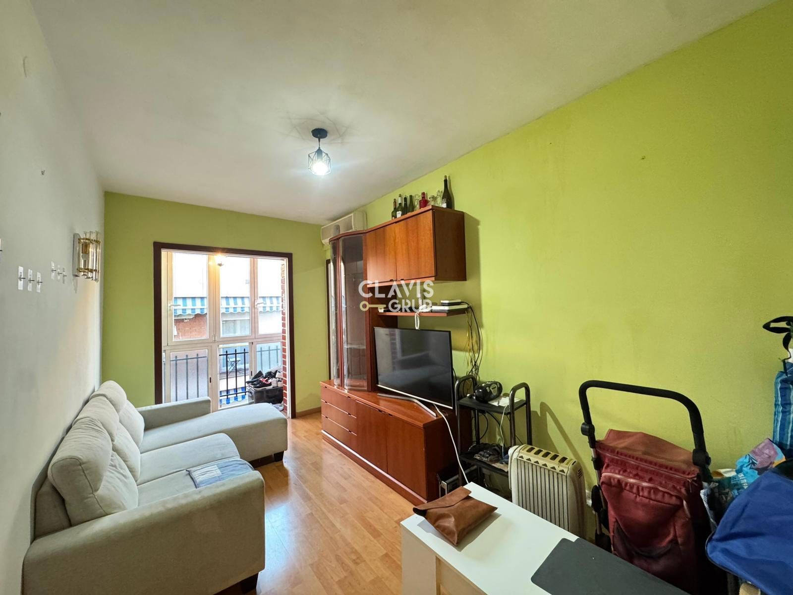Living room of Flat for sale in  Barcelona Capital  with Air Conditioner, Heating and Parquet flooring