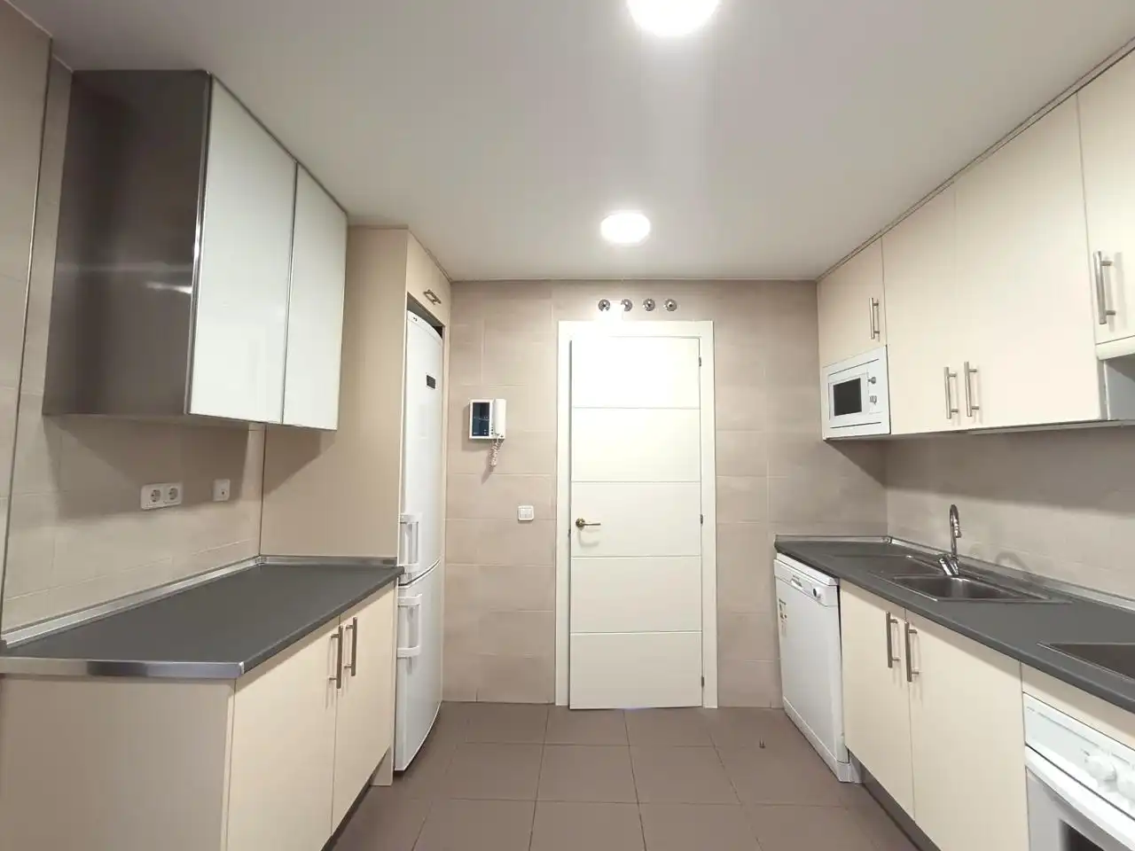 Piso de alquiler en De Diego Hurtado De Mendoza, Sanchinarro