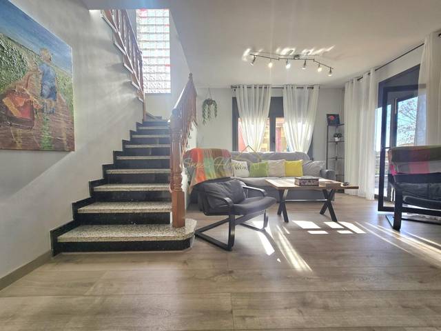 Casa-chalet en Venta en Centre