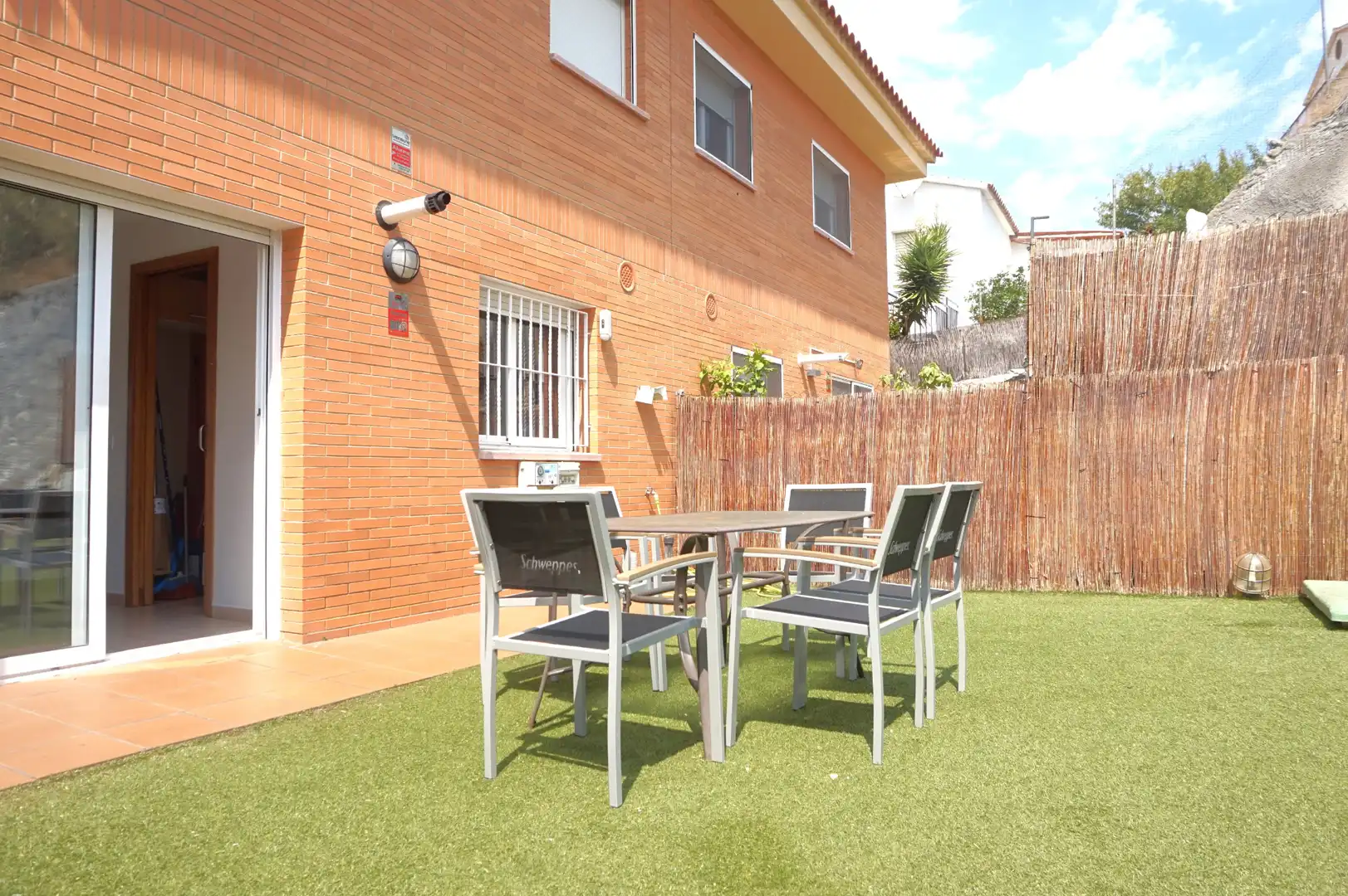 Terrassa de Casa adosada en venda en Pineda de Mar amb Calefacció, Jardí privat i Terrassa