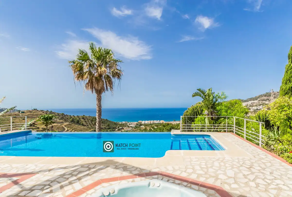 Piscina de Casa o xalet en venda en Almuñécar