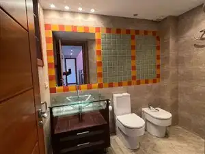 Bany de Casa o xalet en venda en Cerdanyola del Vallès amb Aire condicionat, Calefacció i Jardí privat
