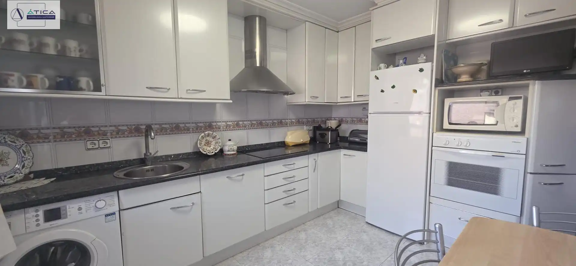 Kitchen of Flat for sale in Santander  with Heating, Terrace and Storage room