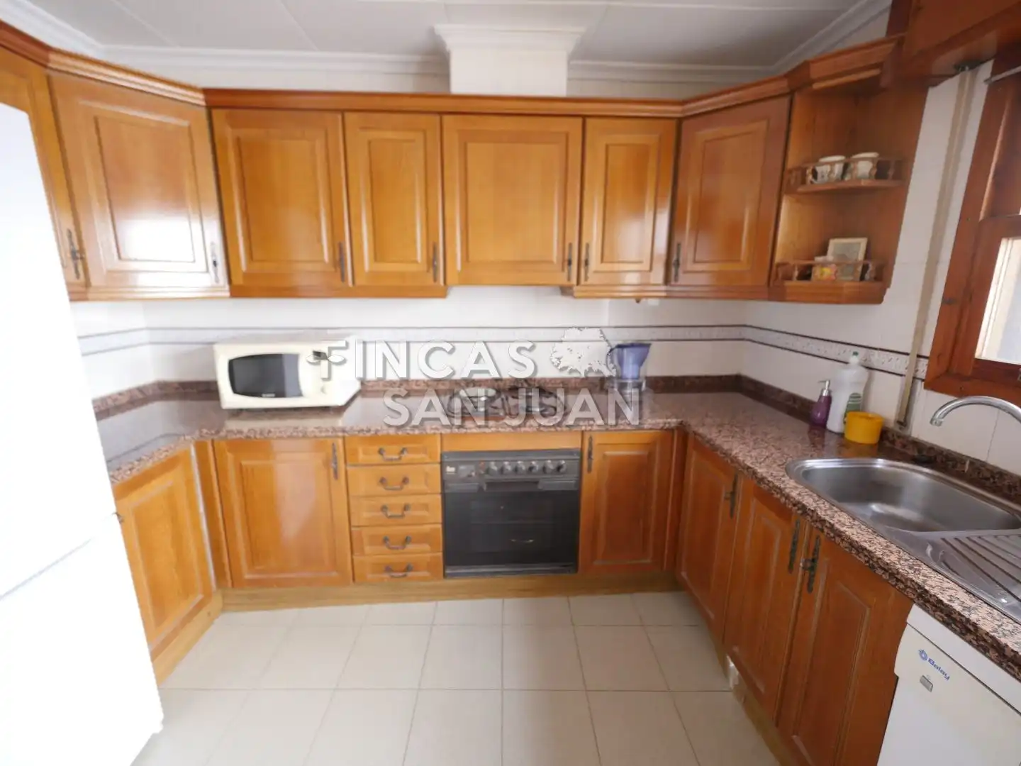 Cuina de Casa o xalet en venda en Sant Joan d'Alacant amb Calefacció, Terrassa i Traster