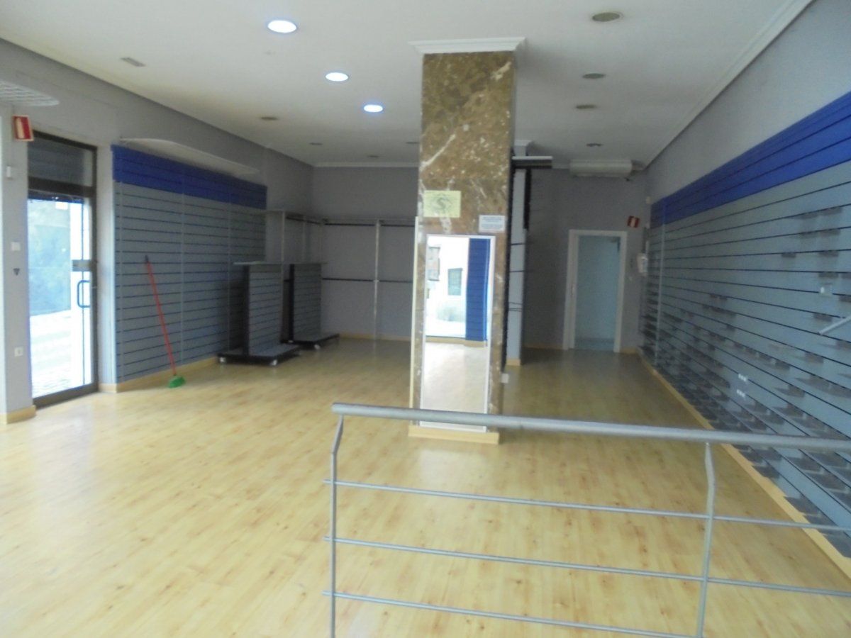 Premises to rent in La Algoda - Matola - Llano de San José