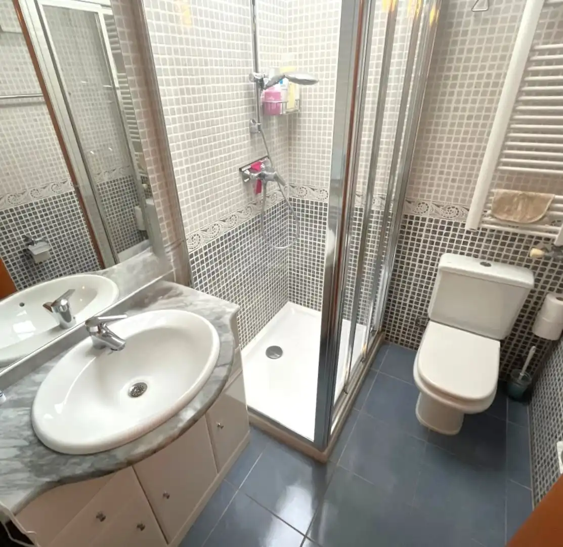 Baño de Casa adosada en venta en Palamós con Aire acondicionado, Calefacción y Terraza