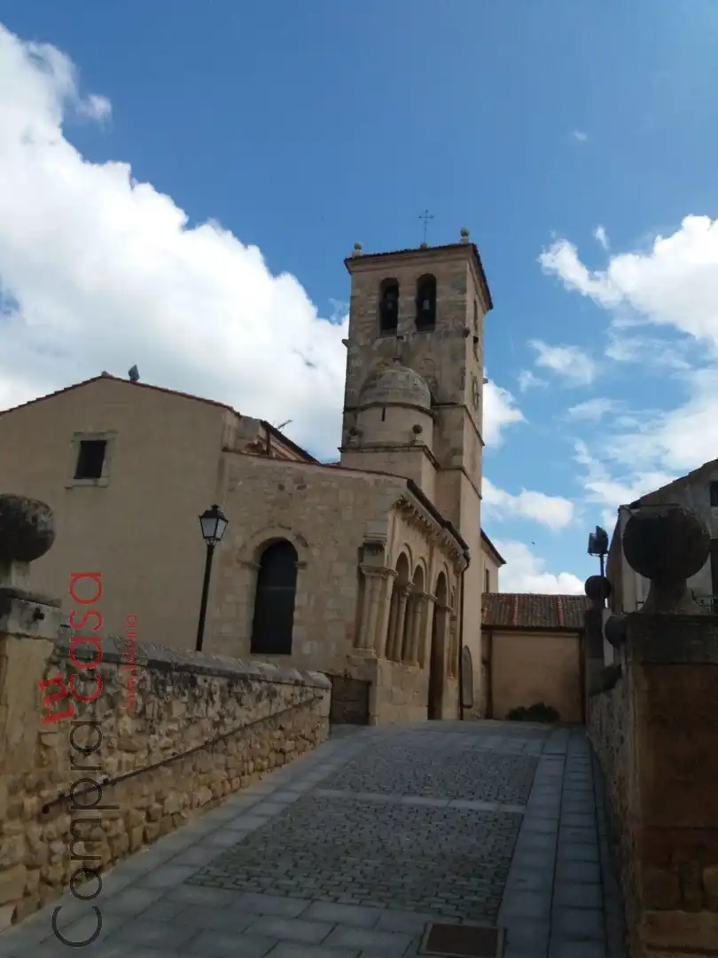 Vista exterior de Finca rústica en venda en Bernuy de Porreros amb Traster