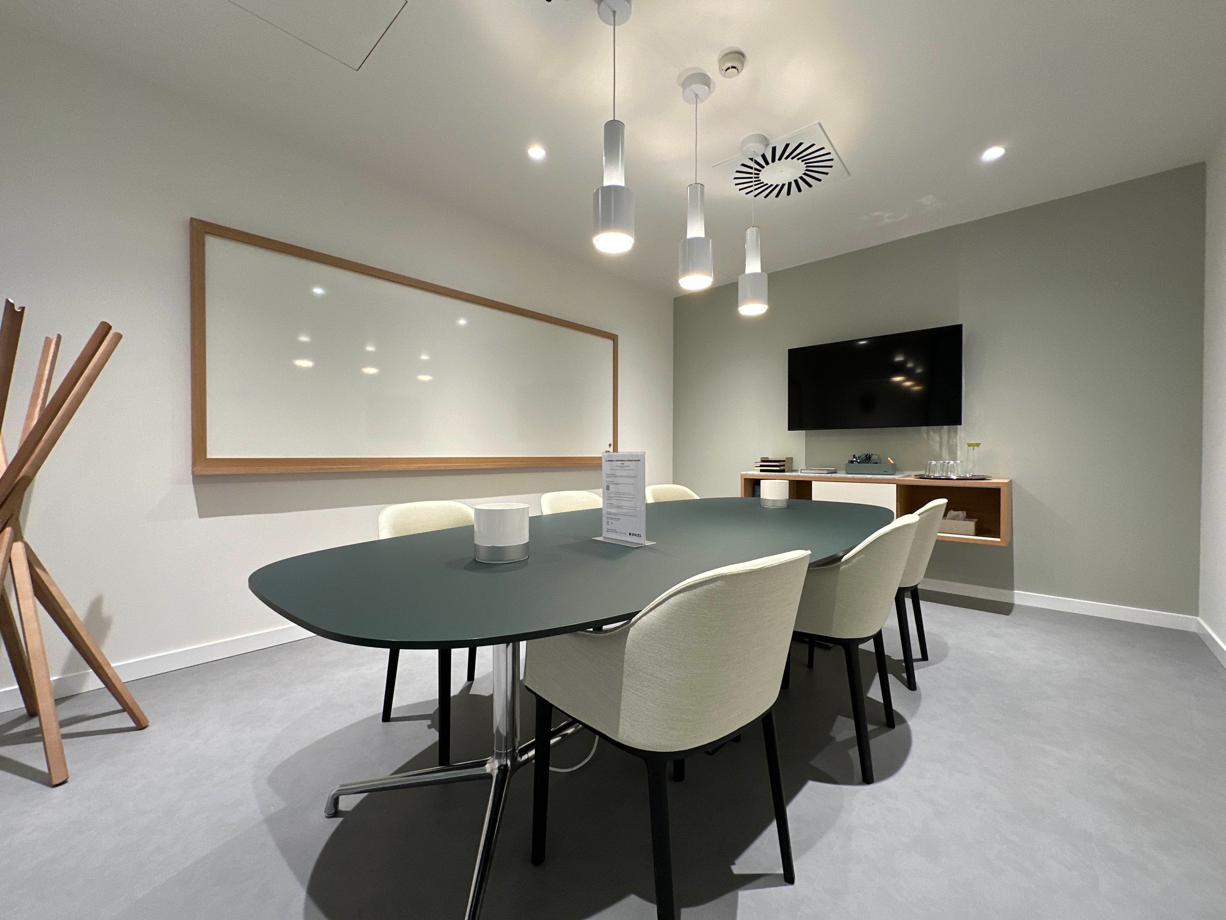 Office to rent in  Madrid Capital  with Air Conditioner, Heating and Furnished