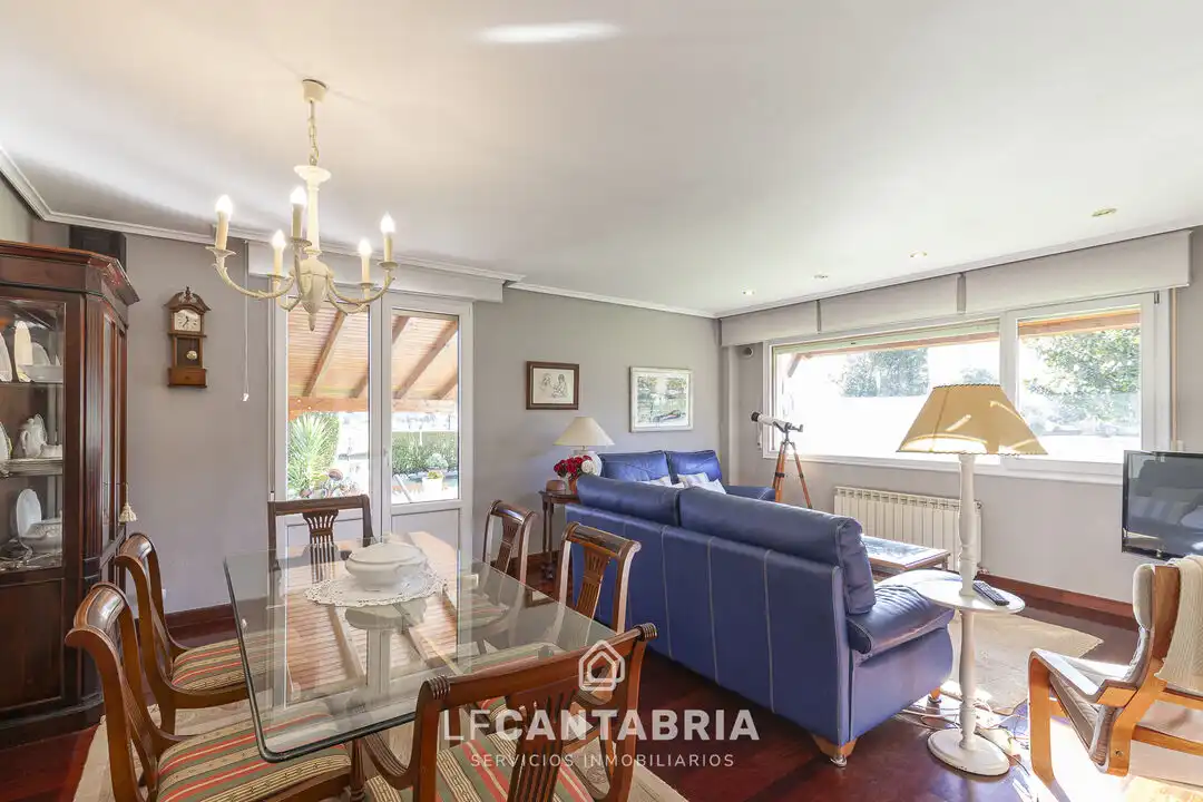 Sala de estar de Casa o chalet en venta en Liendo con Calefacción, Jardín privado y Piscina