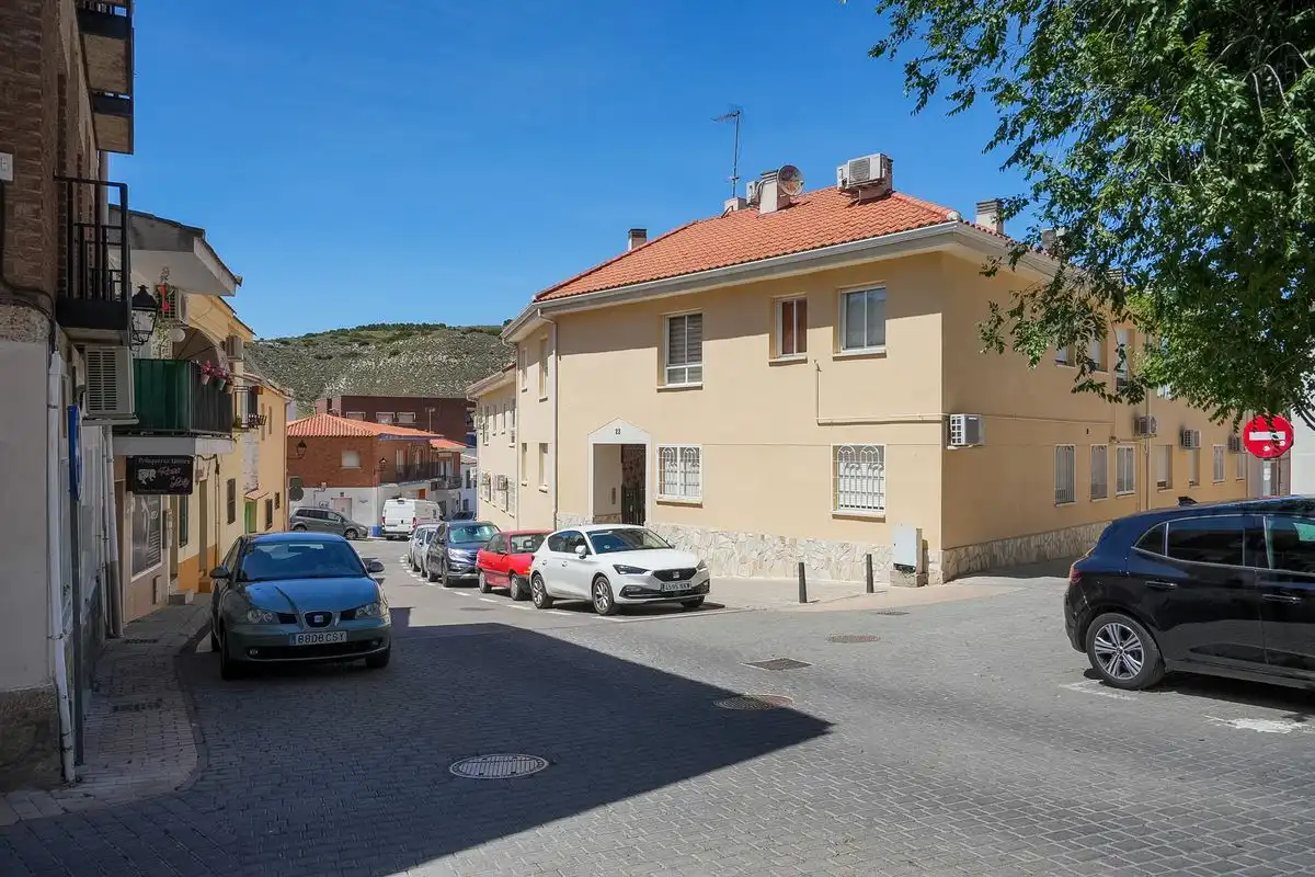 Vista exterior de Casa adosada en venta en Villalbilla con Aire acondicionado, Calefacción y Terraza