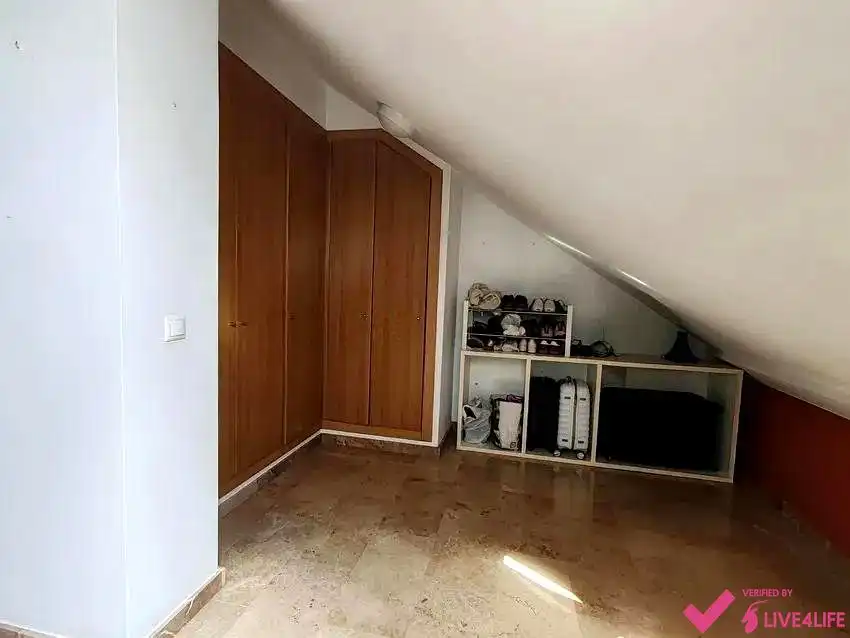 Wohnung zur Miete in Valencia mit Klimaanlage, Terrasse und Möbliert
