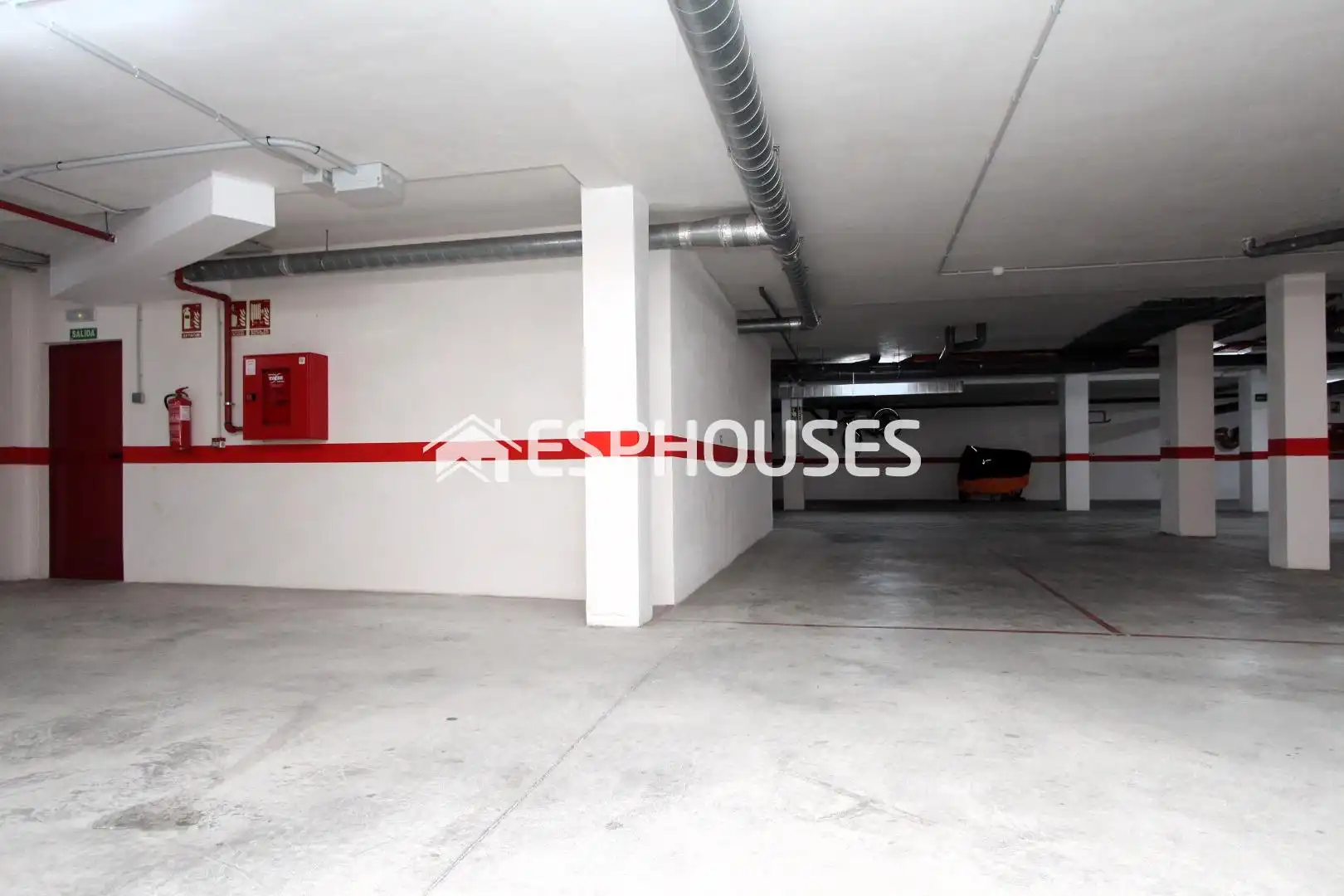 Parking de Apartamento en venta en Guardamar del Segura con Aire acondicionado, Terraza y Amueblado