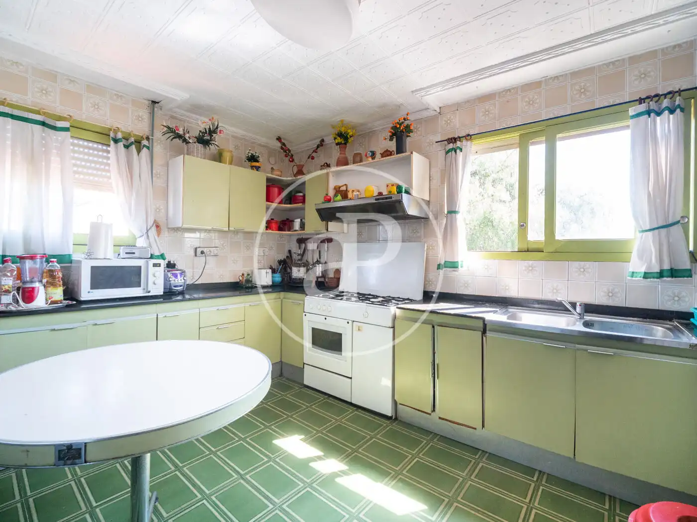 Cocina de Casa o chalet en venta en Gilet con Calefacción, Jardín privado y Terraza